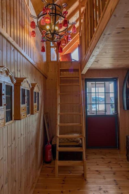 Sharming Cabin In Sund Sund  Exterior photo